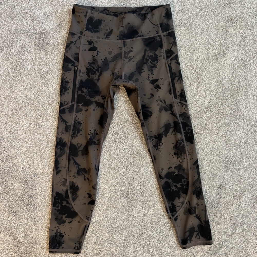 Athleta Rainier Reflective Tight Women’s Size L Floral Watercolor Pattern
